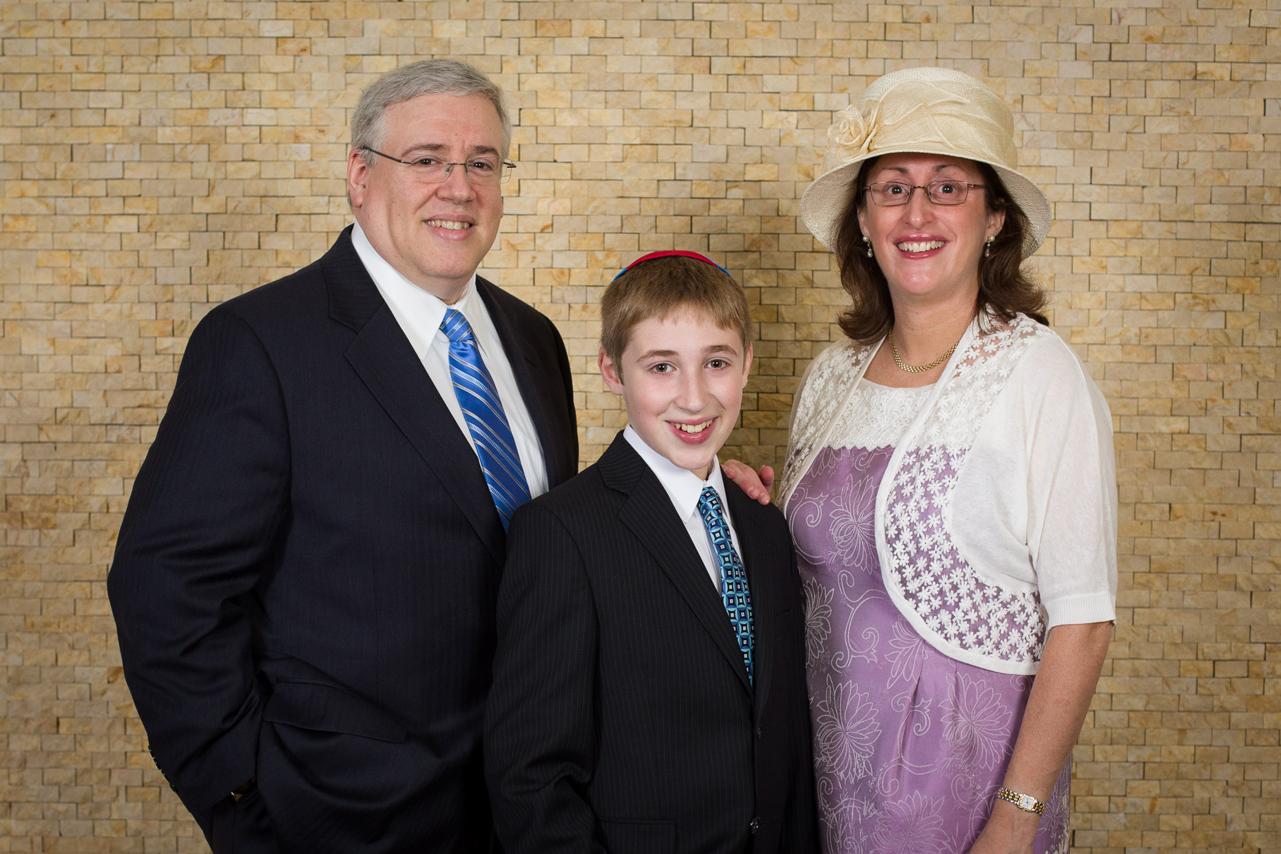 barmitzvah portrait with parents 